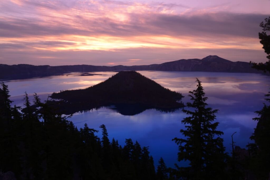 Oregon's Mount Hood sky view